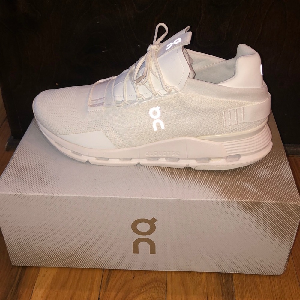 Mens On Cloud All White Cloudnova